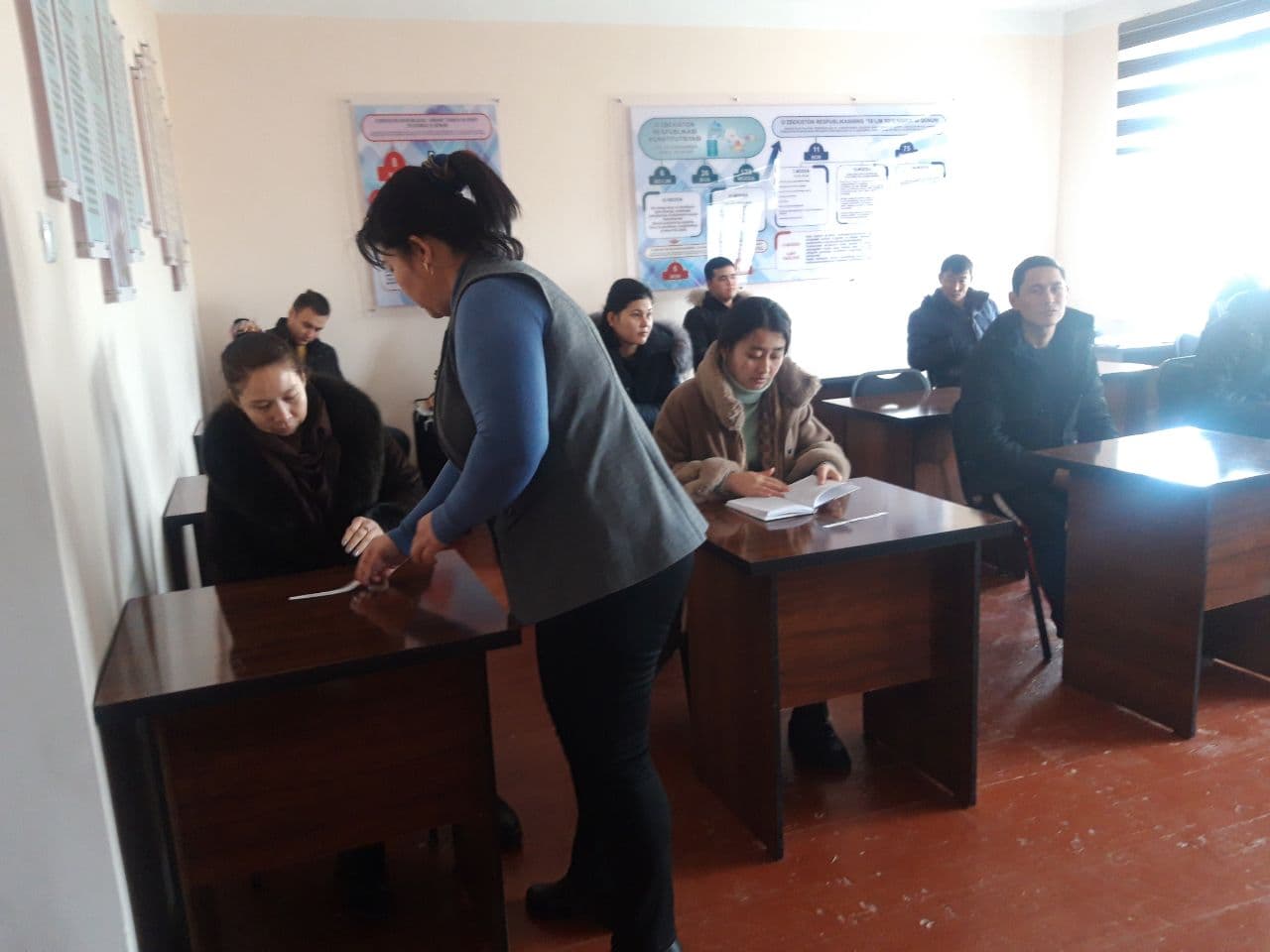 ADABIYOTLAR BILAN TANISHDTIRILDI