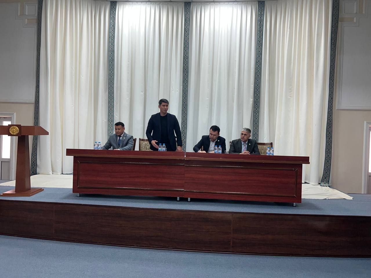 O‘zbekiston Respublikasi Prezidentning “Jismoniy tarbiya va sport” bo‘yicha Farmonlari, qarorlari va Vazirlar Mahkamasining qarorlari ijrosini ta’minlash yuzasidan davra suhbati tashkil etildi.