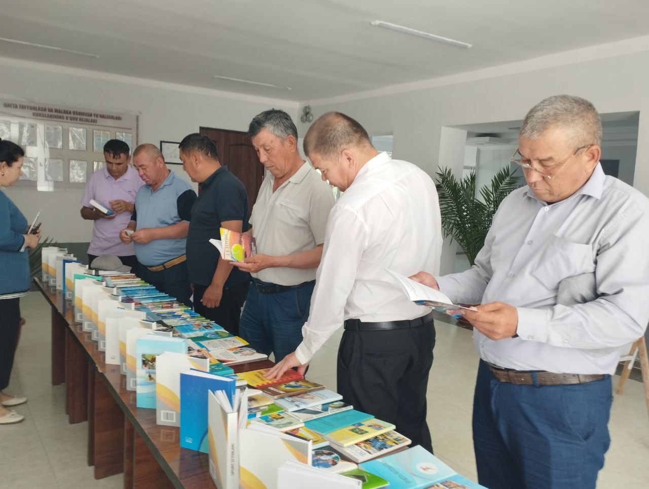 Nukus filialida “Kitob ko‘rgazmasi” tashkil etildi