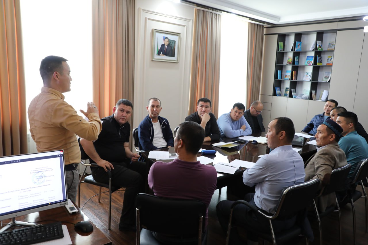 Nukus filialida sport maktablari faollari bilan davra suhbati tashkil etildi