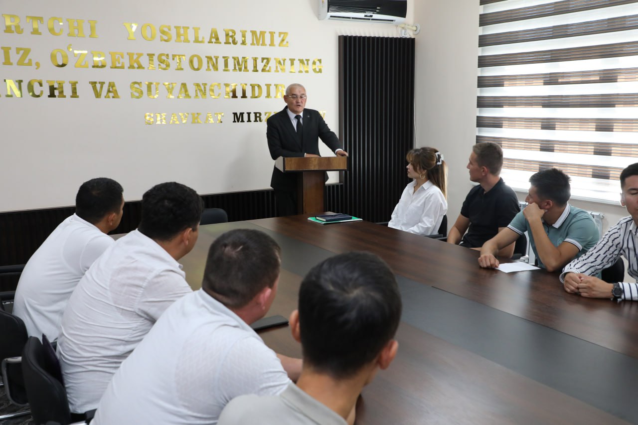 Nukus filialida “Yangi hayot uchun, yangi O‘zbekiston uchun” mavzusida mustaqillik darslari oʻtkazildi
