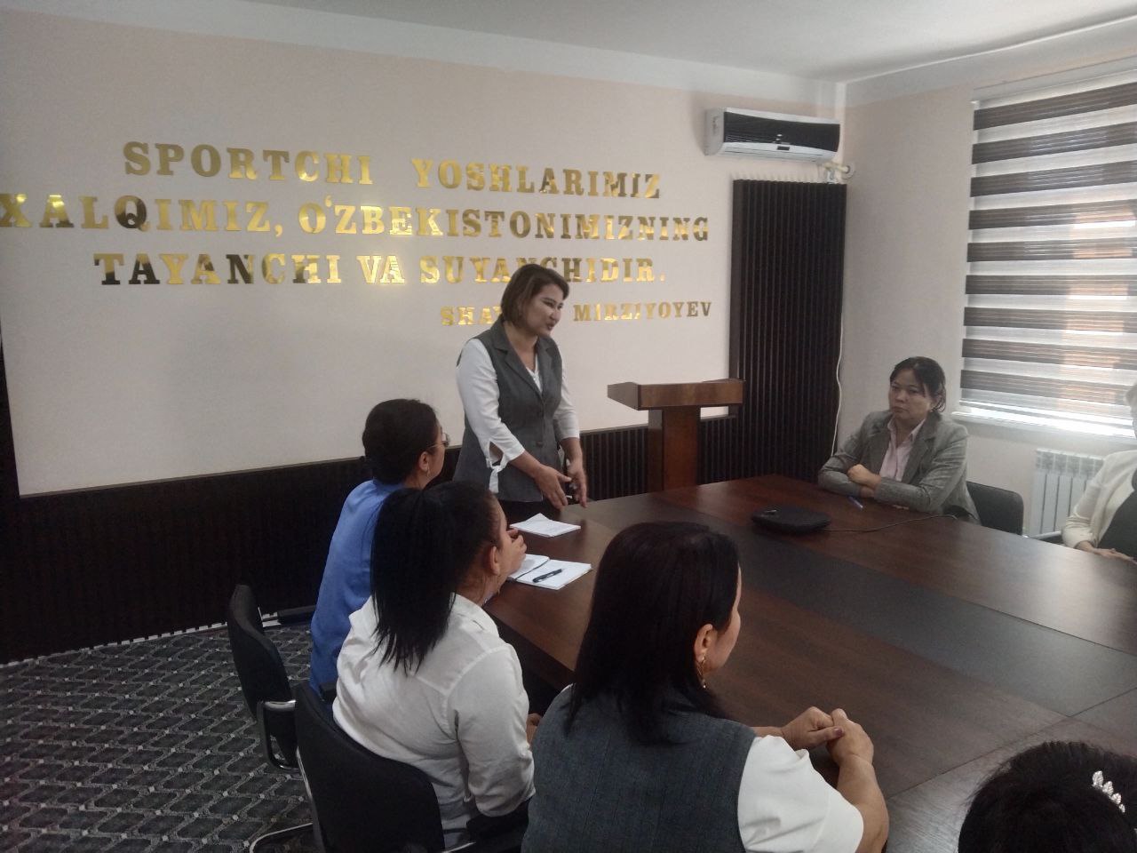 Nukus filiali xotin-qizlari oʻrtasida davra suhbati tashkil etildi.