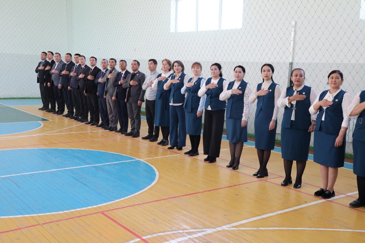Nukus filialida bugun ham ish jarayoni O‘zbekiston va Qoraqalpog‘iston Respublikasi Davlat madhiyalari bilan boshlandi
