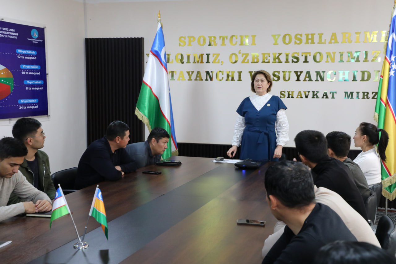 Nukus filialida “18-noyabr — Oʻzbekiston Respublikasi Davlat bayrogʻi qabul qilingan kun” munosabati bilan tadbir tashkil etildi