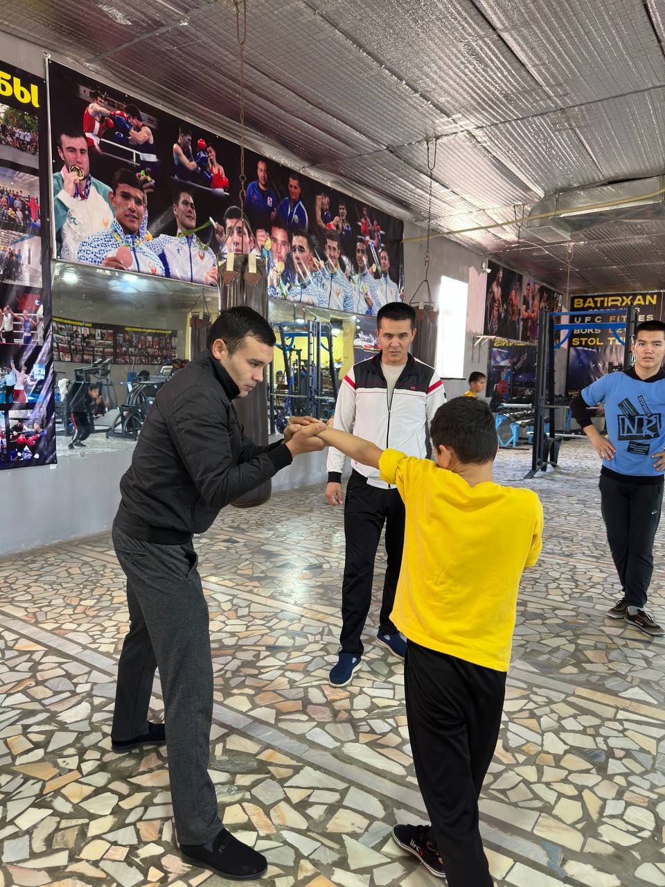 Nukus shahar “BATIRXAN” xususiy sport klubida ko‘chma amaliy mashgʻulot tashkil etildi