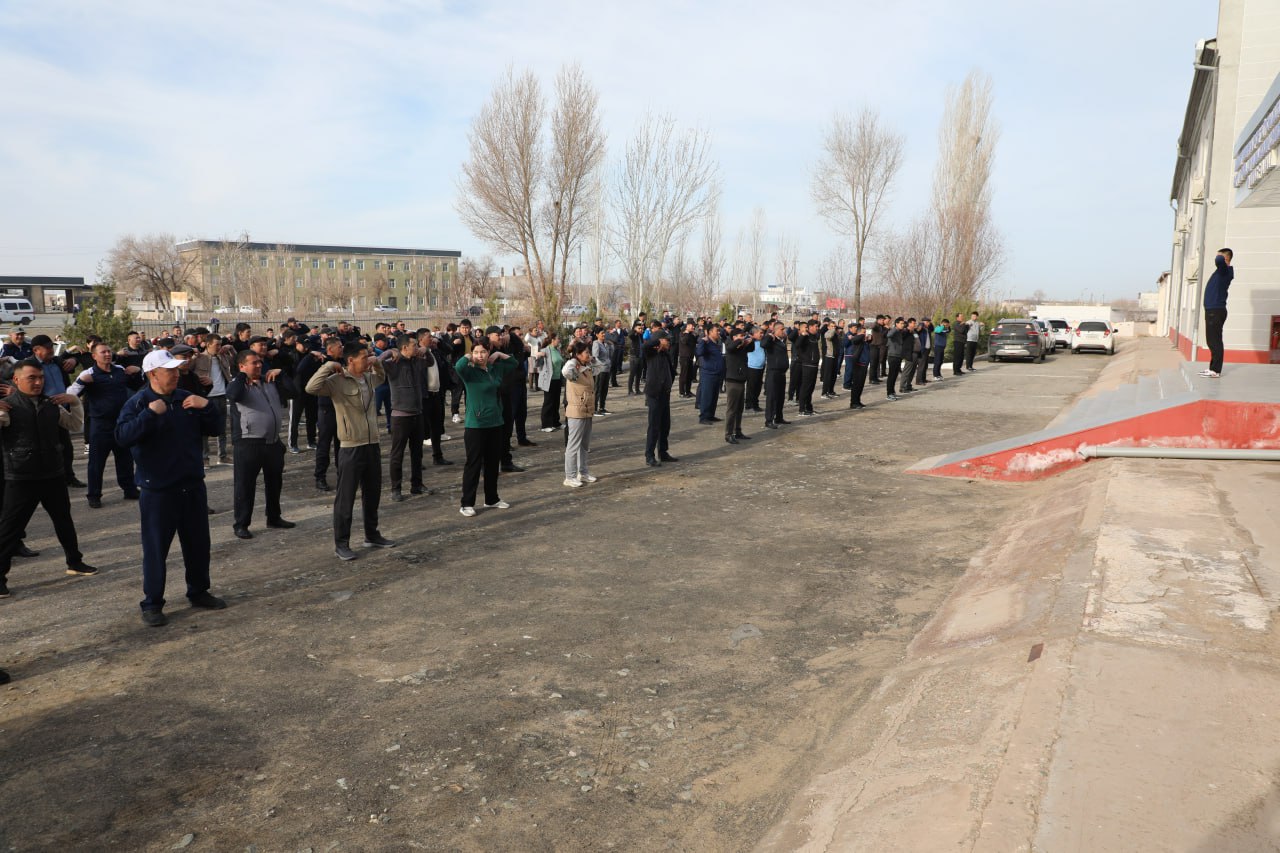 Nukus filialida 3+1 tizimi asosida tashkil etilgan amaliy mashg‘ulotlar ertalabki badantarbiya mashg‘ulotlari bilan boshlandi.