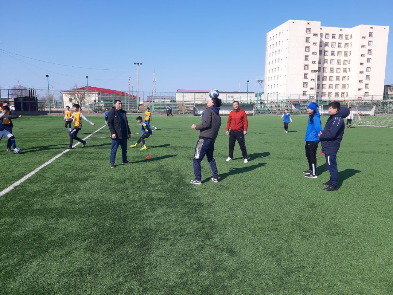 Nukus filialining Futbol, chim ustida xokkey guruhi tinglovchilariga Sport pedagogik mahoratini oshirish modulidan amaliy dars tashkil qilindi.