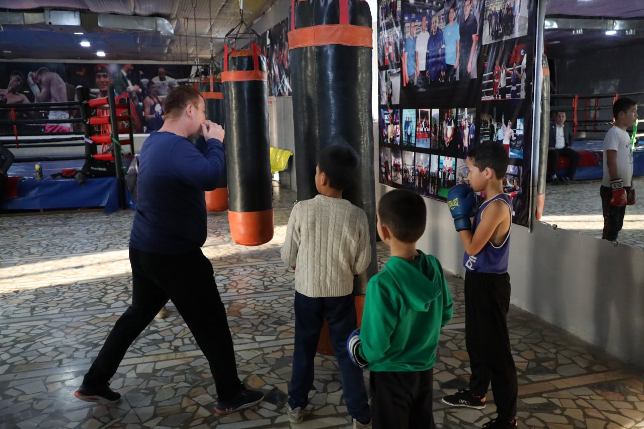 Nukus shahar «BATIRXAN» xususiy sport klubi bazasida mahorat darsi tashkil etildi.