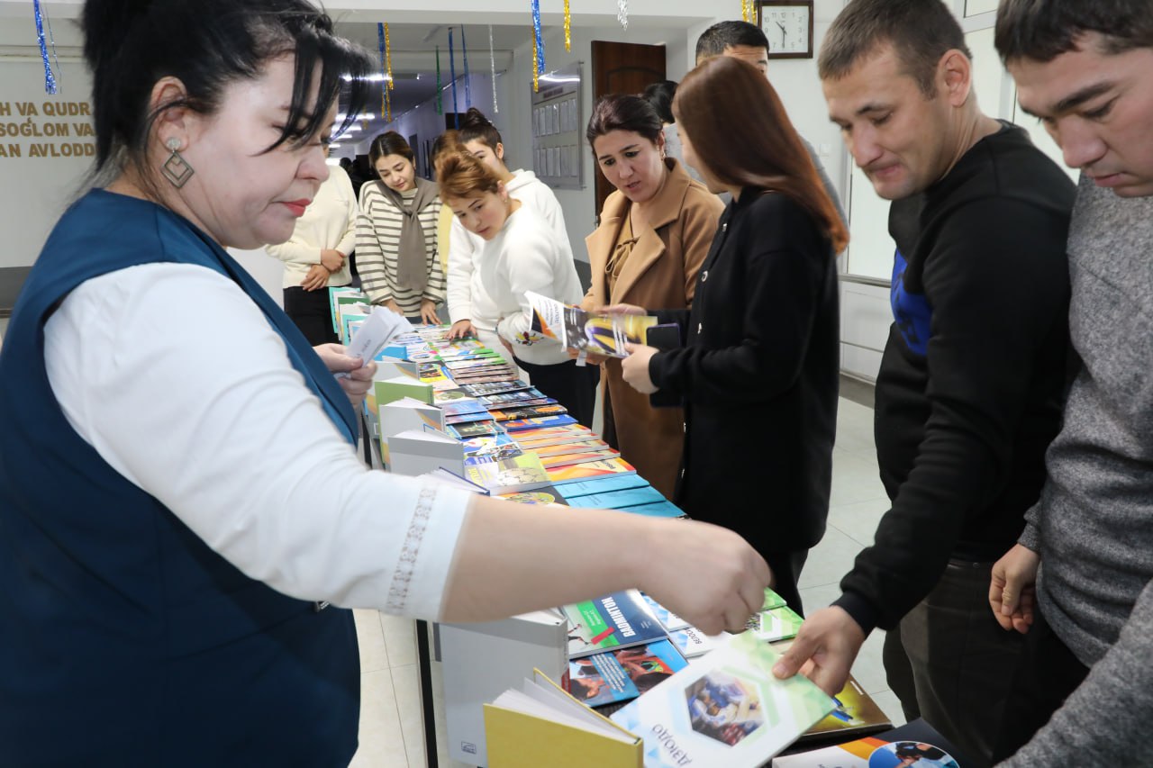 Nukus filialida “Kitoblar ko‘rgazmasi” tashkil etildi