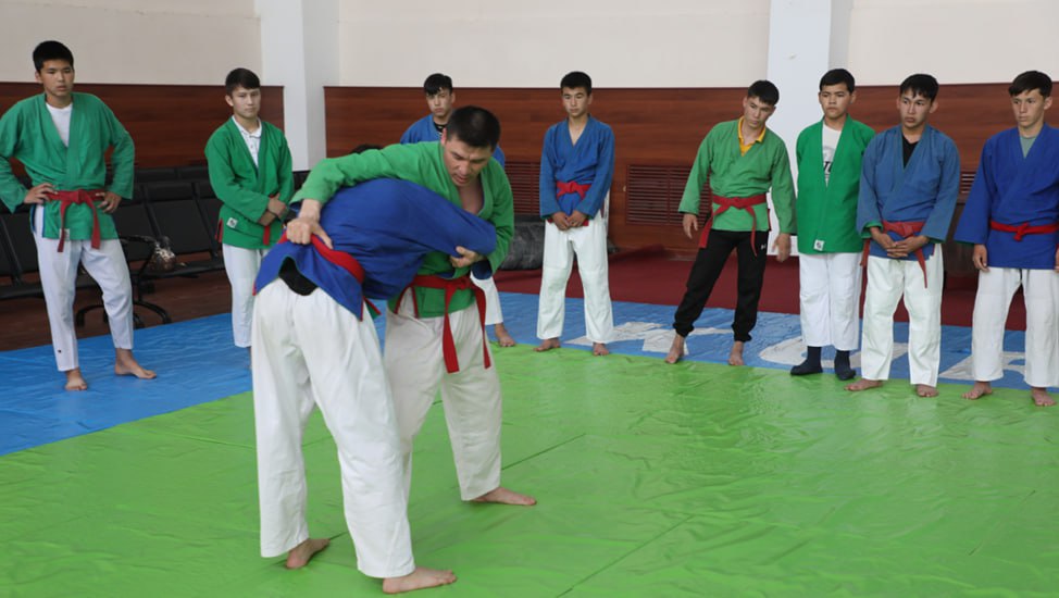 Nukus filialida Nukus shahar Yakka kurash sport turlariga ixtisoslashtirilgan sport maktabi Kurash bazasida mahorat darsi tashkil etildi.