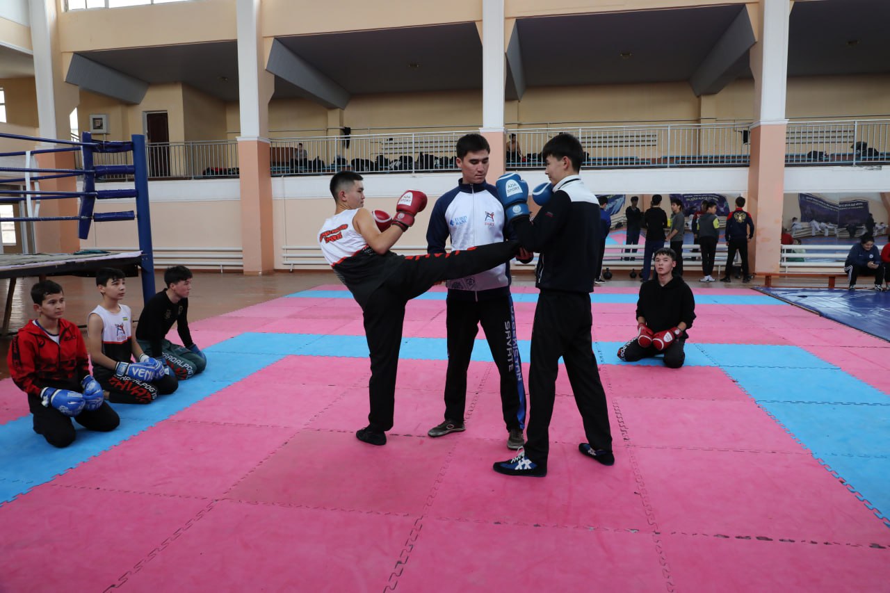 Nukus shahar 2-son sport maktabi bazasida mahorat darsi tashkil etildi