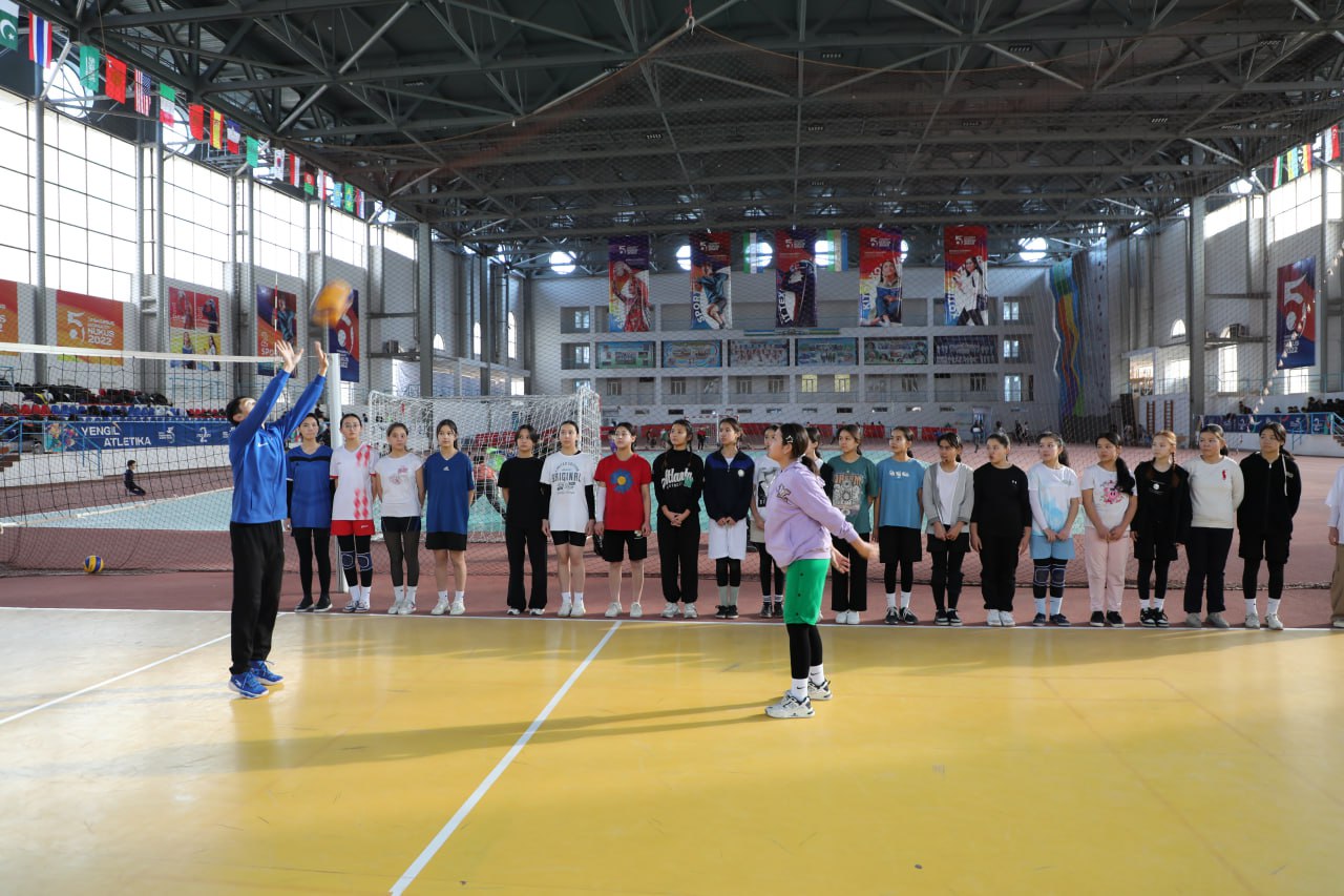 Nukus shahar 1-son sport maktabi Manej sport bazasida mahorat darsi tashkil etildi.