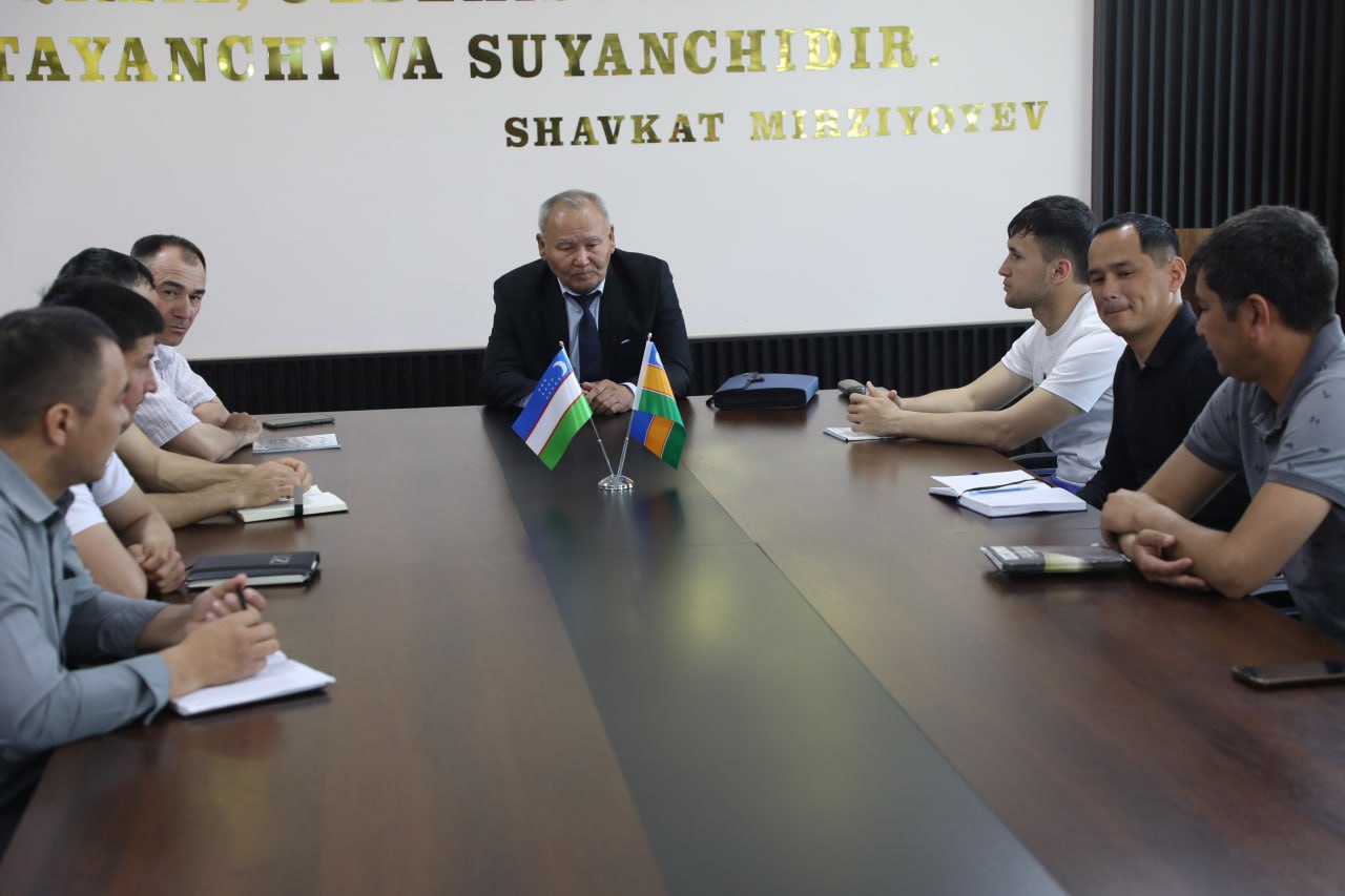 Nukus filialida xorijiy mutaxassis ishtirokida davra suhbati tashkil etildi