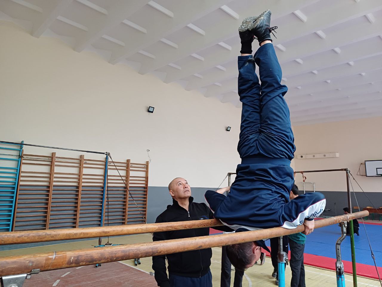 Nukus davlat pedagogika instituti sport zalida 3+1 tizimi asosida amaliy mashgʻulot tashkil etildi