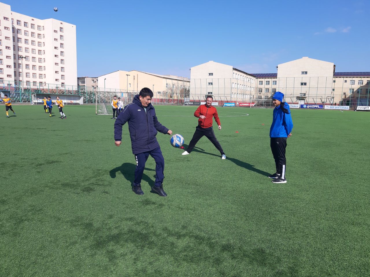 Nukus filialining Futbol, chim ustida xokkey guruhi tinglovchilariga Sport pedagogik mahoratini oshirish modulidan amaliy dars tashkil qilindi.